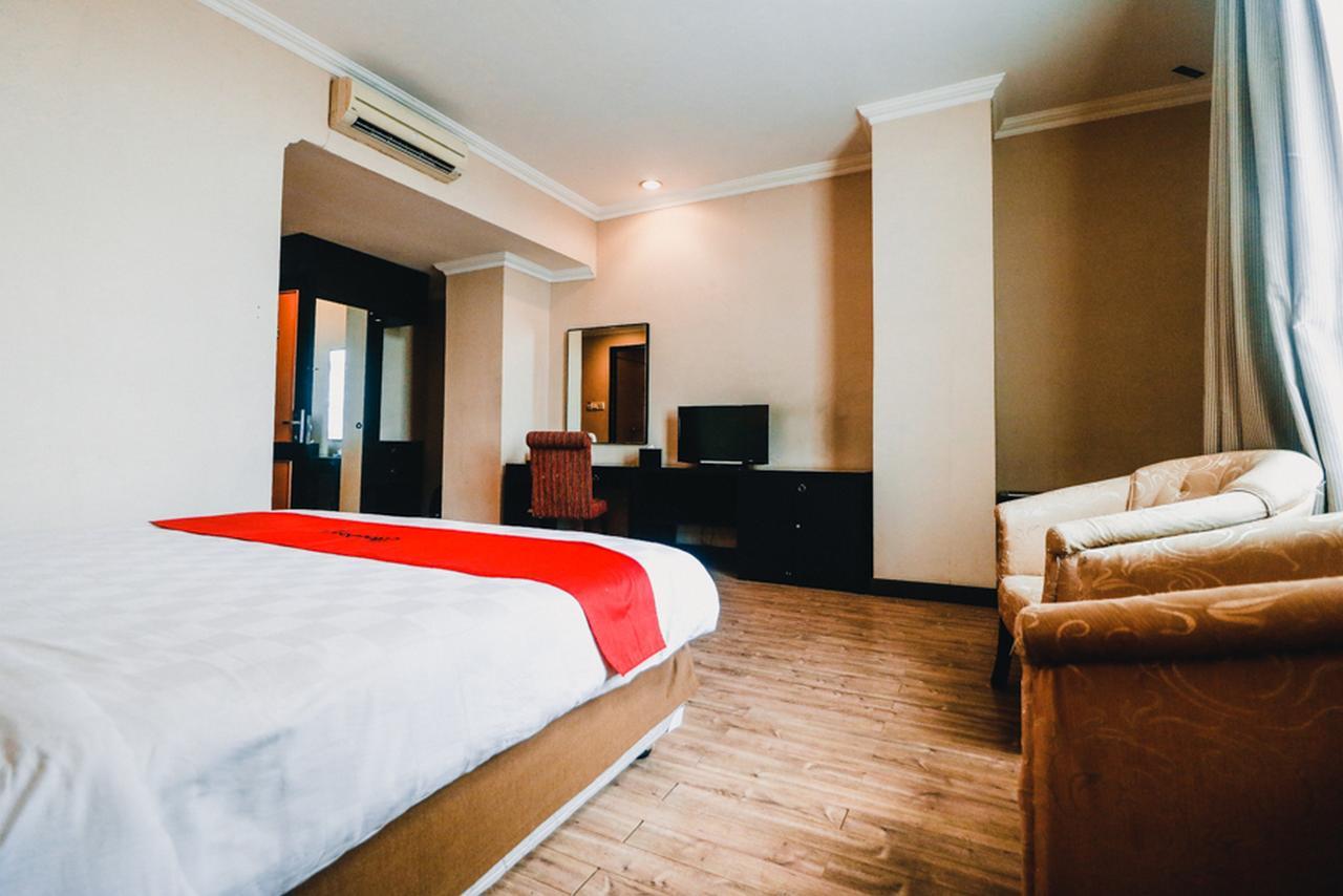 Hotel Reddoorz Premium @Jalan Jendral Sudirman Palembang Zewnętrze zdjęcie