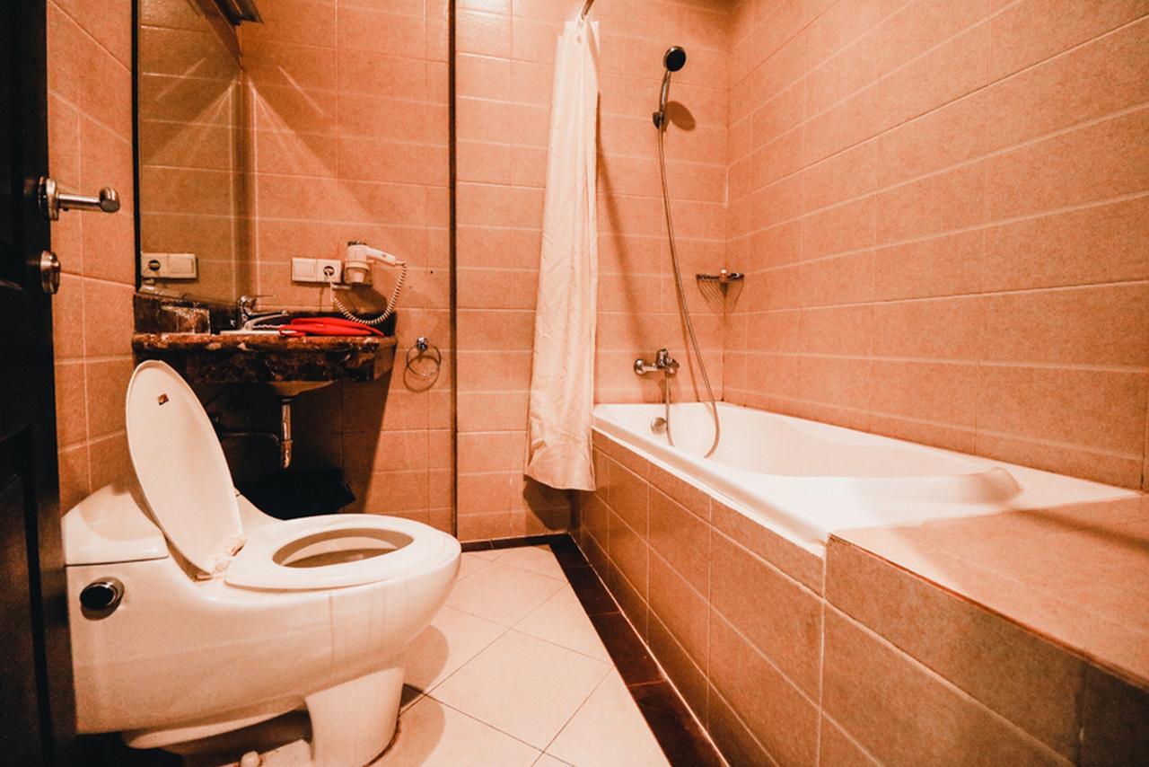 Hotel Reddoorz Premium @Jalan Jendral Sudirman Palembang Zewnętrze zdjęcie
